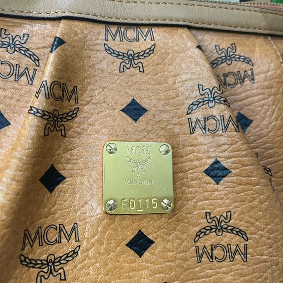 MCM COGNAC VISETOS TOTE WITH LONG STRAP. EXCELLENT CONDITION 😍 - Picture 3 of 14